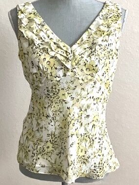LOFT Size 6 Yellow Black & White Floral Sleeveless Blouse Ruffle Neck Top